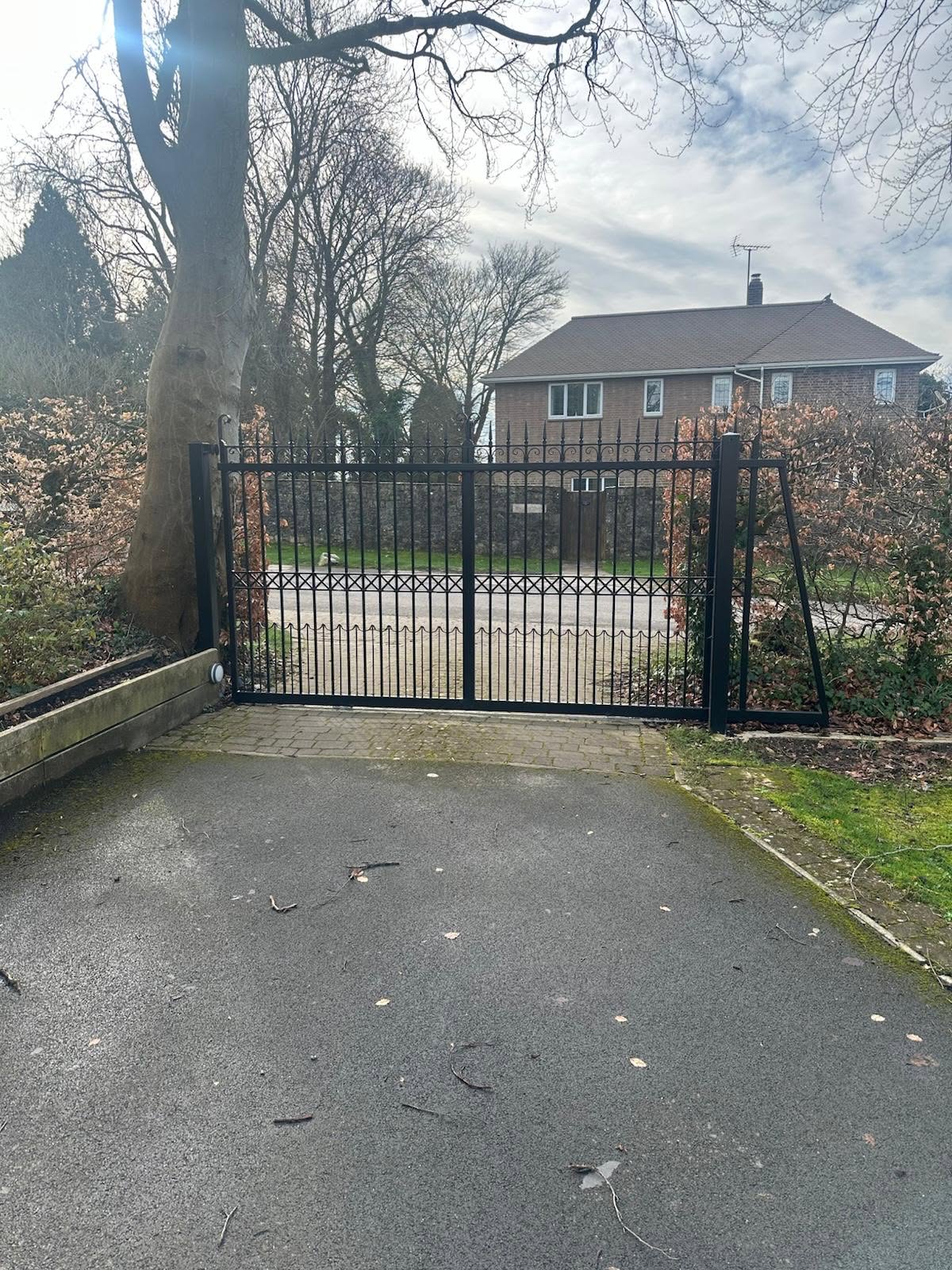 SRN Fabrication — steel gates project, Swindon