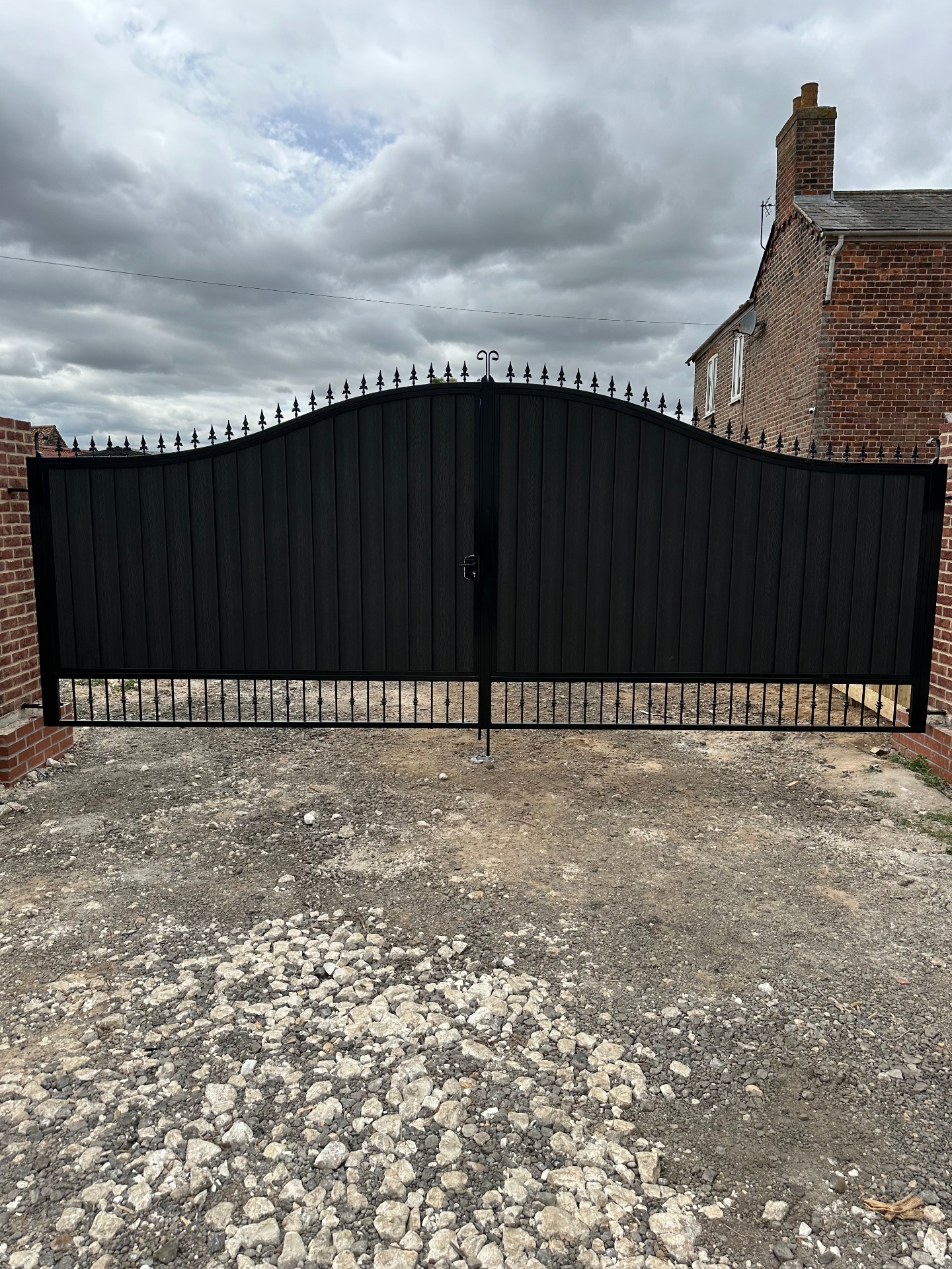 SRN Fabrication — steel gates project, Swindon