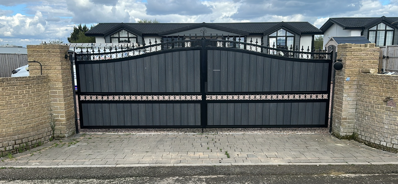 SRN Fabrication — steel gates project, Swindon