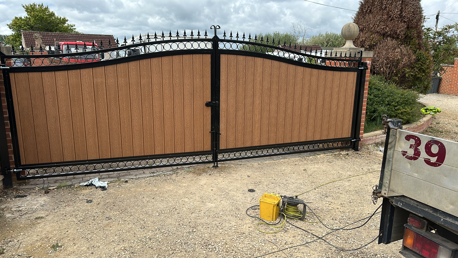 SRN Fabrication — steel gates project, Swindon
