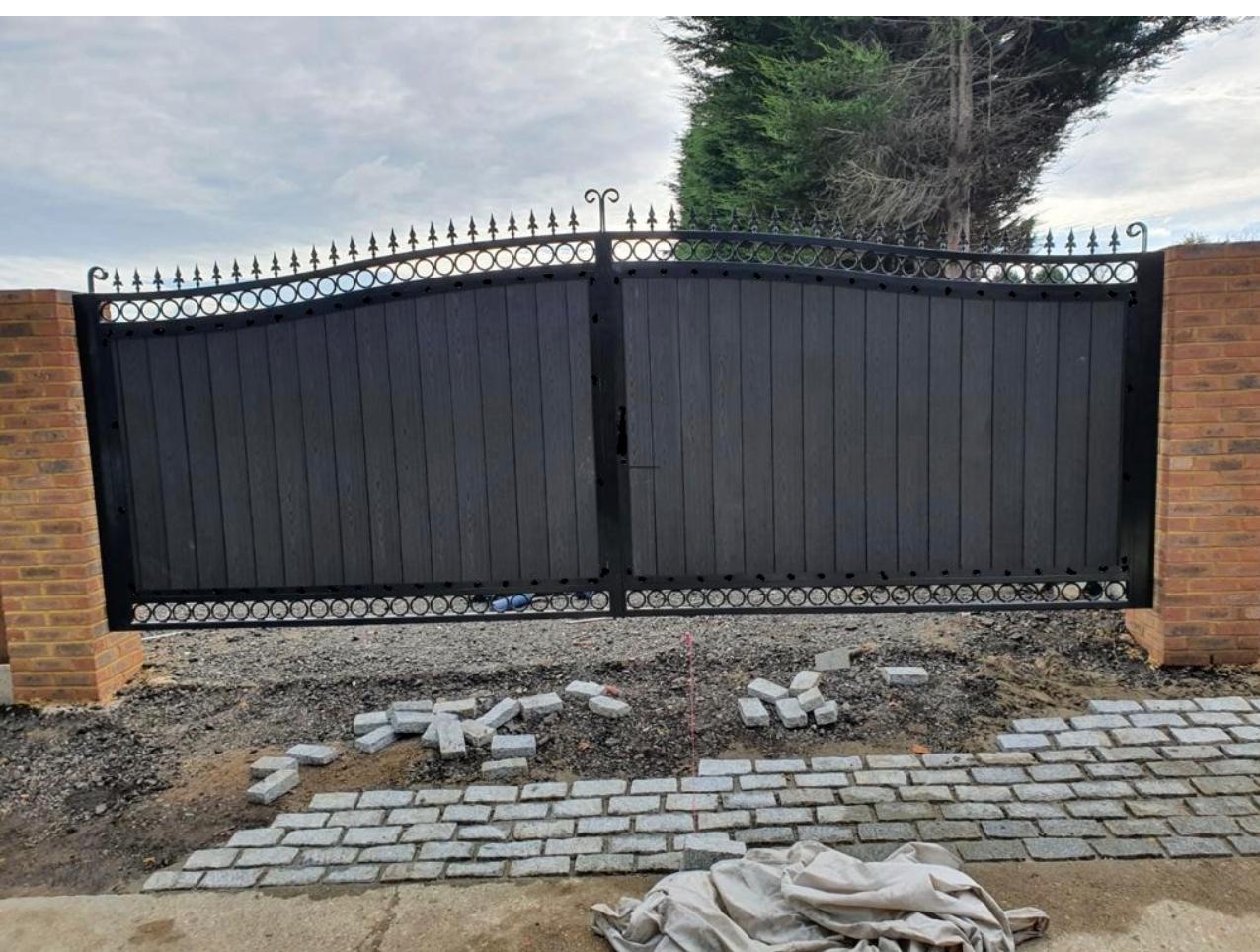 SRN Fabrication — steel gates project, Swindon